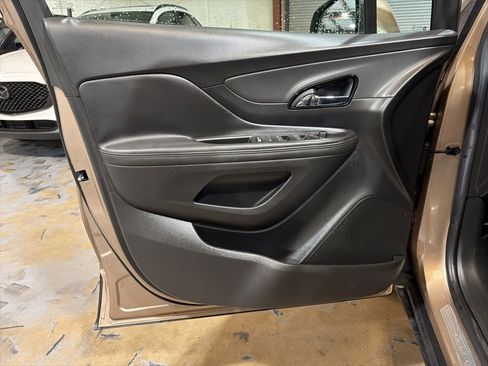 Used 2018 Buick Encore Sport Touring image 23