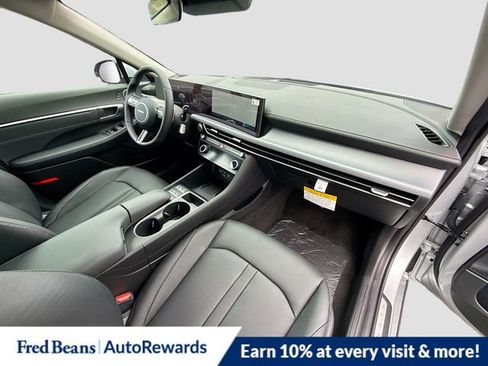 New 2025 Hyundai Sonata Limited FWD image 32