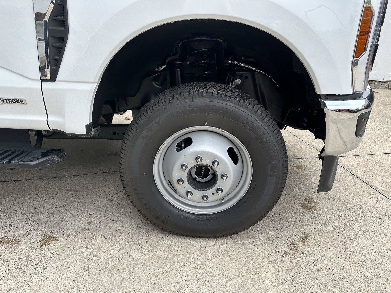 New 2025 Ford F350 XL w/ XL Chrome Package AWD/4WD image 12
