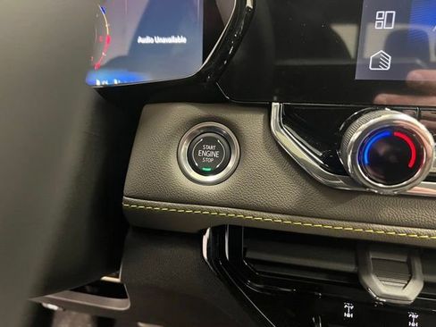 New 2026 Chevrolet Colorado ZR2 w/ Technology Package AWD/4WD image 12