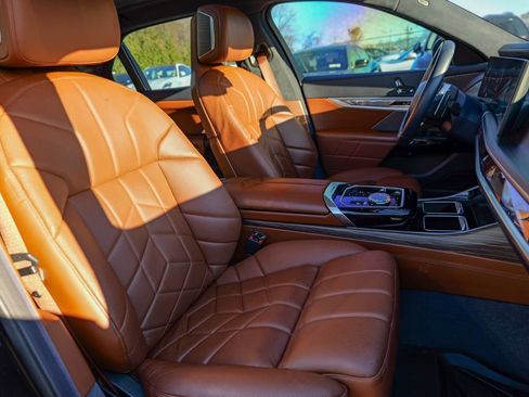 Used 2023 BMW 760i xDrive 760i xDrive w/ Executive Package image 39