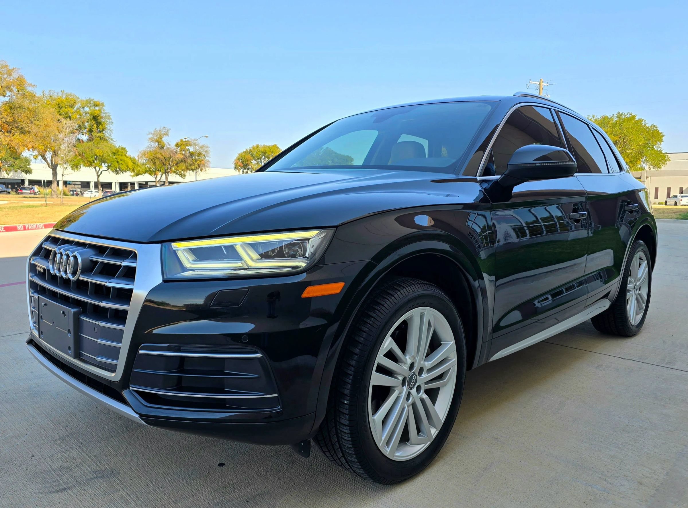 Used 2018 Audi Q5 2.0T Premium Plus w/ Premium Plus Package AWD/4WD image 5