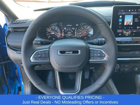 New 2026 Jeep Compass Latitude image 12