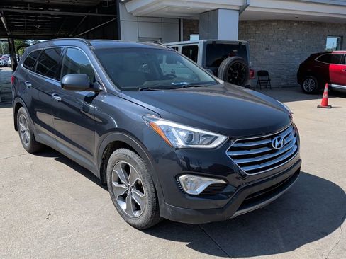 Used 2014 Hyundai Santa Fe GLS AWD/4WD image 2