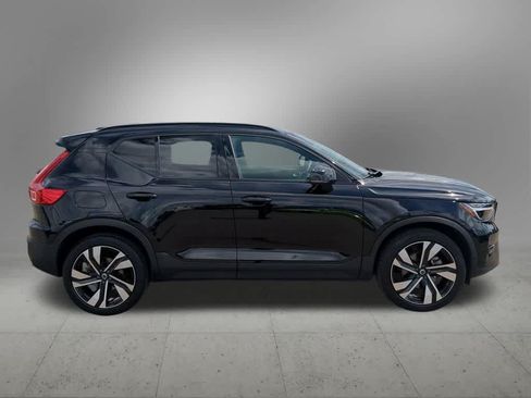 Used 2023 Volvo XC40 B5 Plus w/ Protection Package Premier AWD/4WD image 7