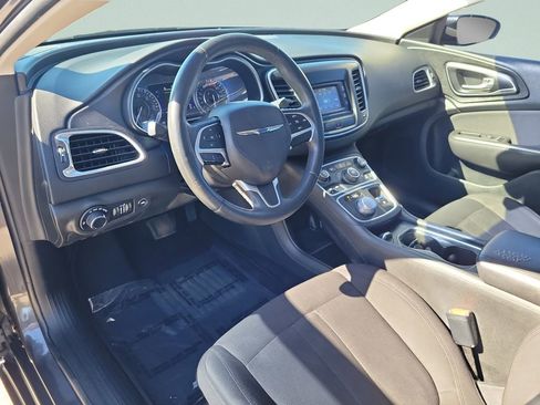 Used 2015 Chrysler 200 Limited w/ Convenience Group image 22