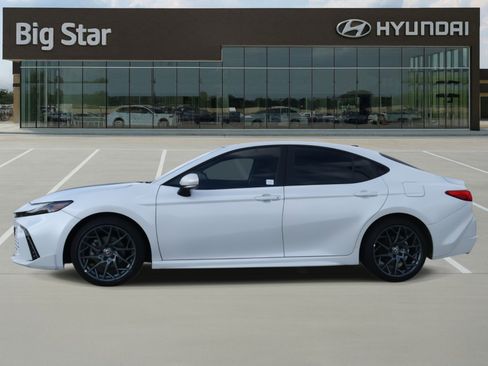 Used 2025 Toyota Camry XSE w/ Premium Plus Package image 2