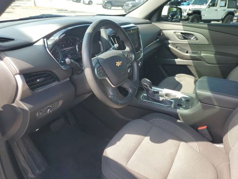 Used 2023 Chevrolet Traverse LT AWD/4WD image 10
