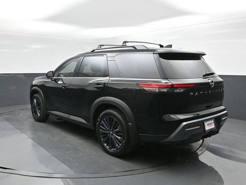 New 2026 Nissan Pathfinder SL w/ SL Premium Package image 5