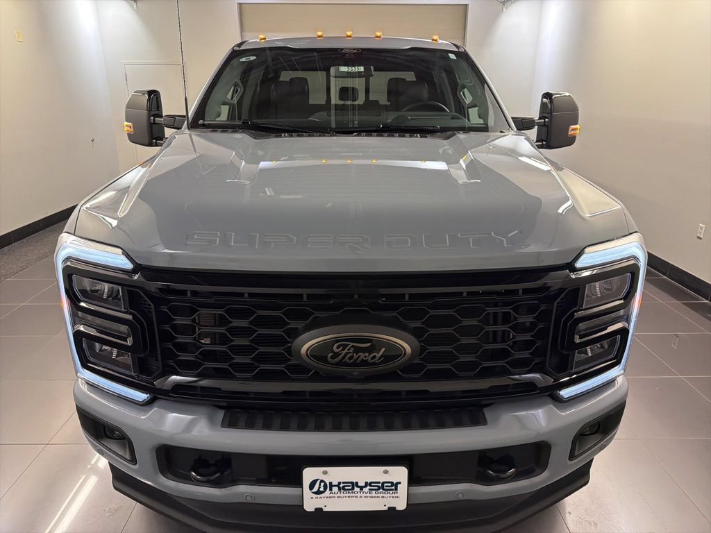New 2026 Ford F250 Lariat w/ Black Appearance Package AWD/4WD image 2