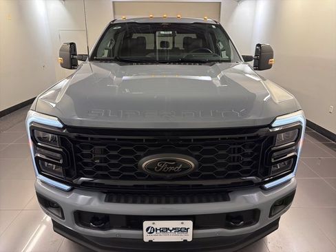 New 2026 Ford F250 Lariat w/ Black Appearance Package AWD/4WD image 2