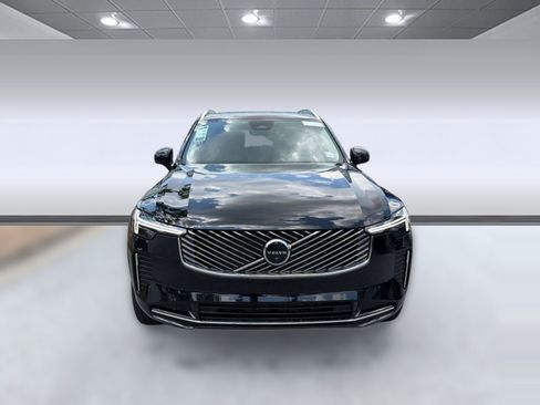 New 2026 Volvo XC90 B5 Plus w/ Protection Package AWD/4WD image 6