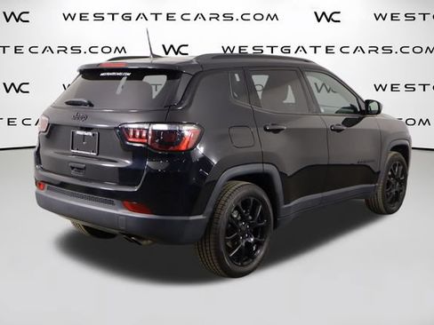 Used 2022 Jeep Compass Latitude FWD image 41
