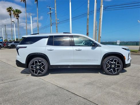 New 2026 Chevrolet Traverse High Country image 6