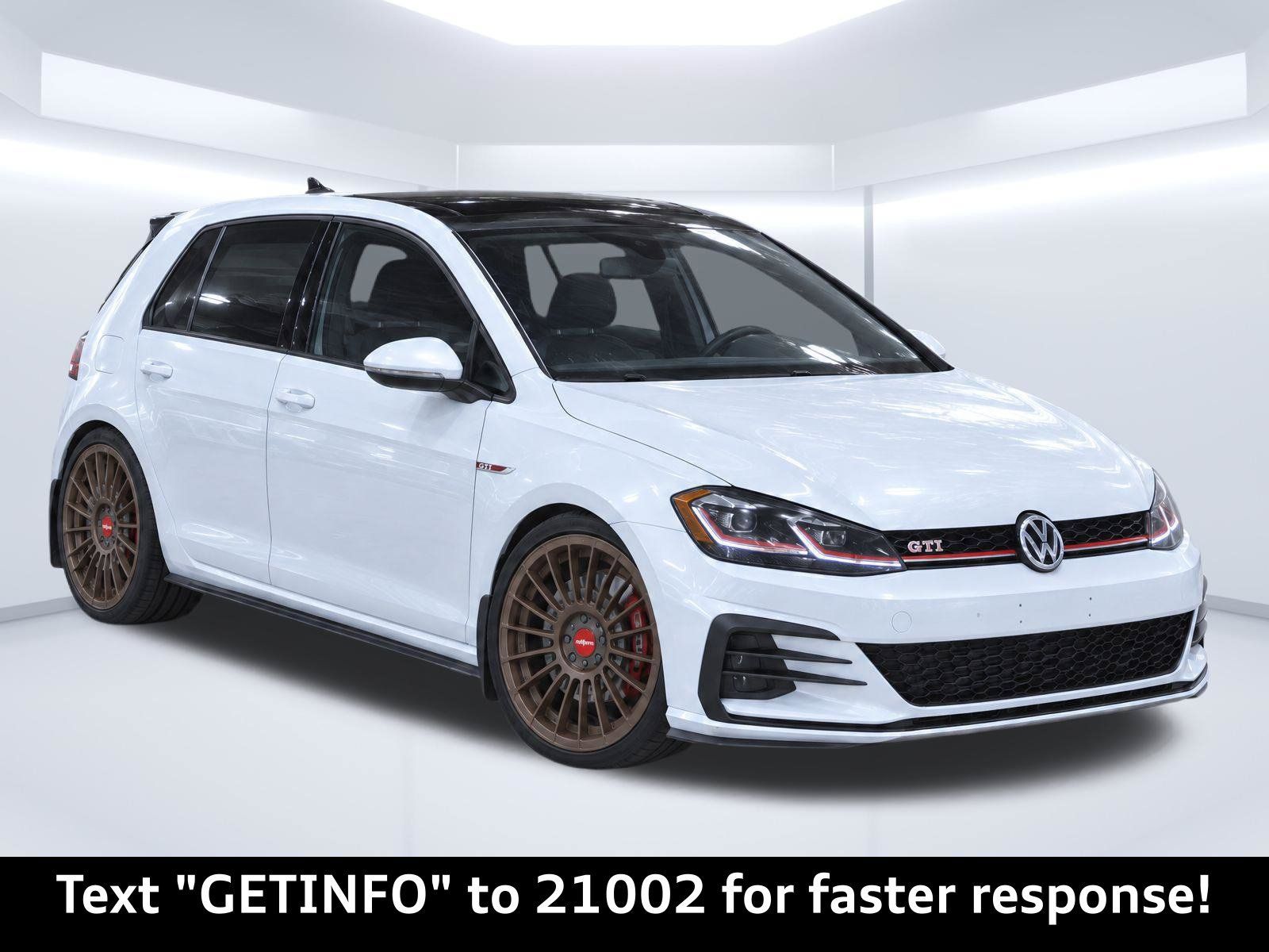 Used 2018 Volkswagen GTI SE FWD image 2
