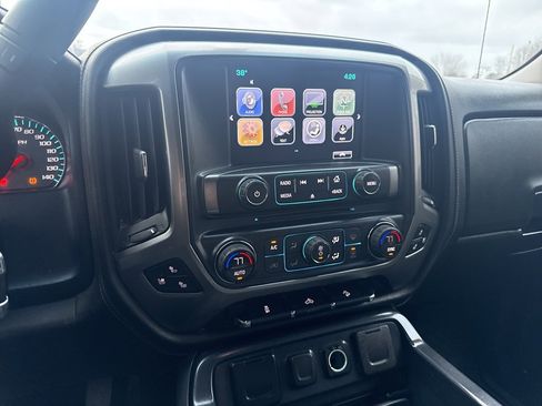 Used 2018 Chevrolet Silverado 1500 LTZ Z71 image 24