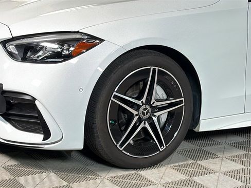 Used 2023 Mercedes-Benz C 300 4MATIC Sedan image 4