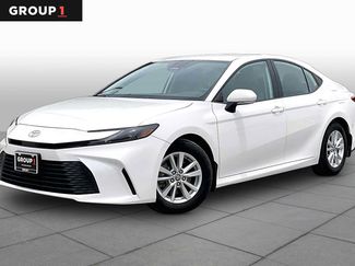 Used 2025 Toyota Camry LE w/ Convenience Package FWD video 1