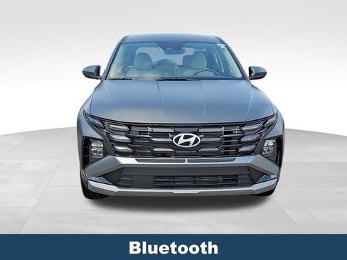 Used 2025 Hyundai Tucson SE image 3
