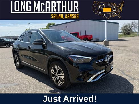 Used 2025 Mercedes-Benz GLA 250 image 1