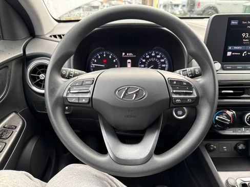 Used 2022 Hyundai Kona SEL image 19