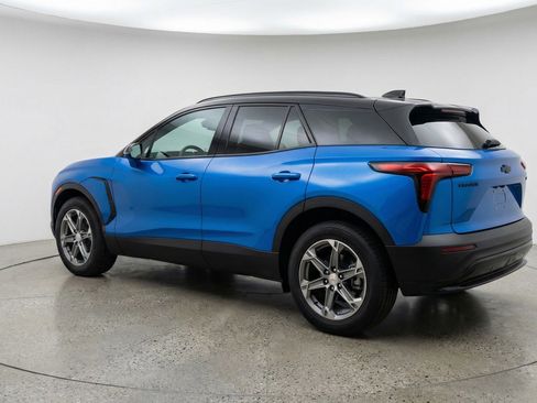 Used 2025 Chevrolet Blazer LT FWD image 6