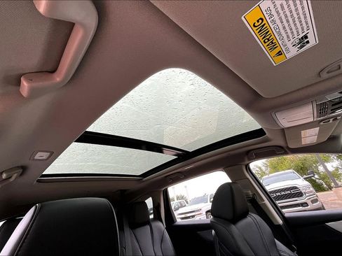 Used 2025 Acura MDX FWD image 25