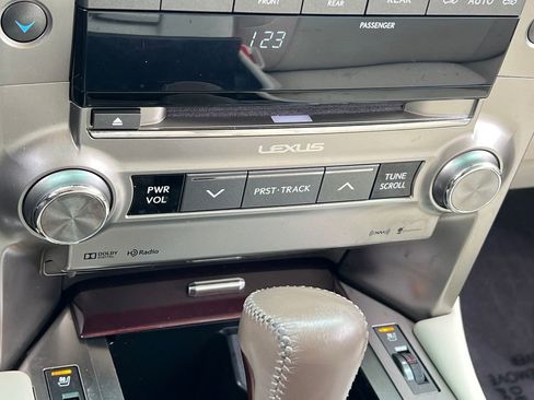 Used 2019 Lexus GX 460 Premium w/ Premium Package image 31
