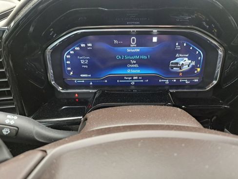 Used 2022 Chevrolet Silverado 1500 LT Trail Boss w/ LT Trail Boss Premium Package image 12