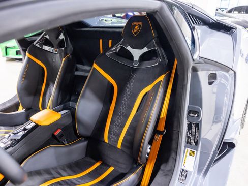 Used 2023 Lamborghini Huracan Tecnica image 34
