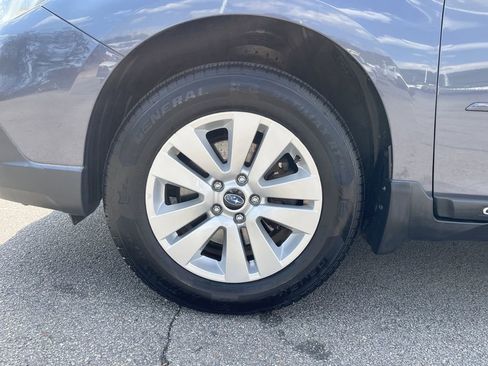 Used 2017 Subaru Outback 2.5i Premium AWD/4WD image 9