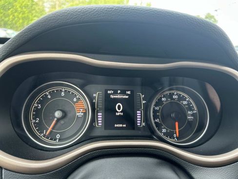 Used 2016 Jeep Cherokee Latitude image 23