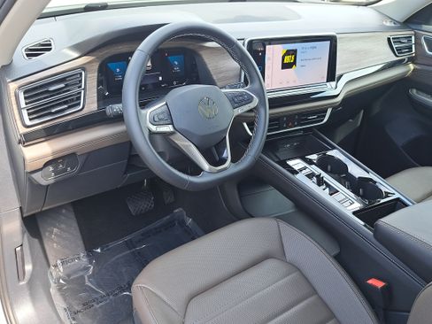 Certified 2026 Volkswagen Atlas SEL AWD/4WD image 17