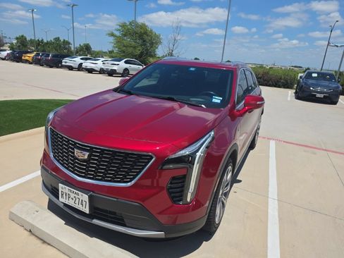 Used 2021 Cadillac XT4 Premium Luxury AWD/4WD image 2