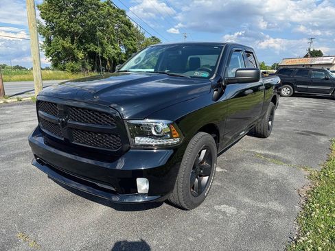 Used 2014 RAM 1500 Express w/ Black Ram 1500 Express Group AWD/4WD image 2
