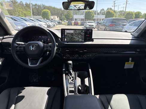 Certified 2025 Honda Accord Touring image 29