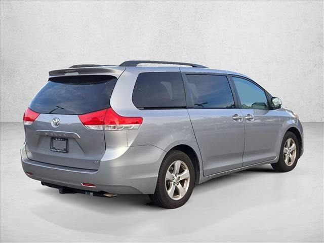 Used 2011 Toyota Sienna LE w/ Towing Pkg FWD image 5