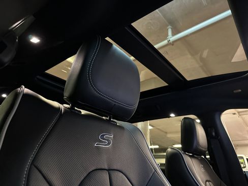 New 2026 Chrysler Pacifica Limited w/ S Appearance Package image 17