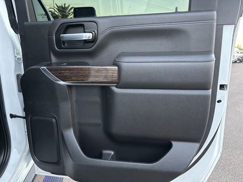 Used 2022 GMC Sierra 2500 SLE w/ SLE Convenience Package image 22