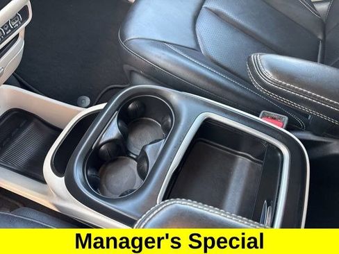 Used 2024 Chrysler Pacifica Touring-L FWD image 26