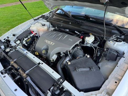 Used 2002 Buick Le Sabre Limited w/ Driver Confidence Pkg image 23