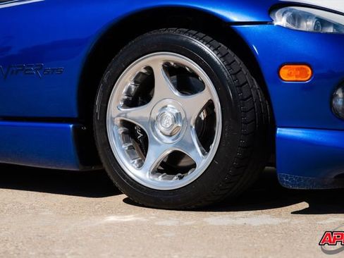 Used 1996 Dodge Viper GTS image 39
