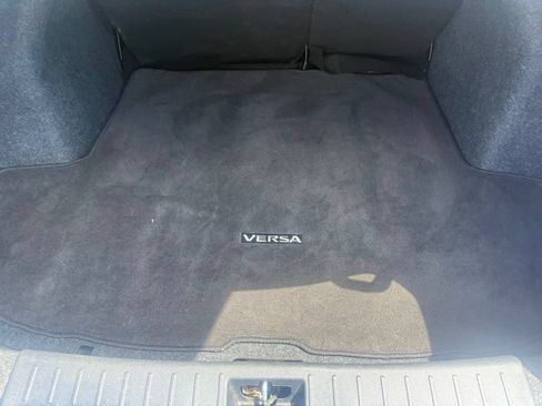 Used 2024 Nissan Versa SR FWD image 43