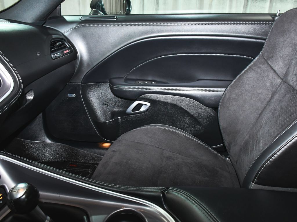 Used 2022 Dodge Challenger R/T Scat Pack RWD image 40