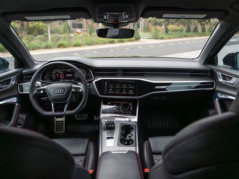 Used 2022 Audi RS 6 image 12