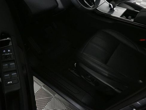 Used 2024 Land Rover Range Rover Evoque S AWD/4WD image 7