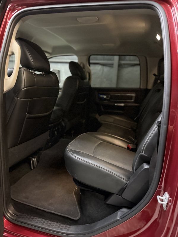 Used 2015 RAM 3500 Laramie AWD/4WD image 9
