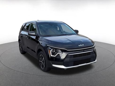 Used 2026 Kia Niro LX FWD image 3