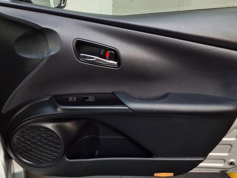 Certified 2019 Toyota Prius XLE image 25