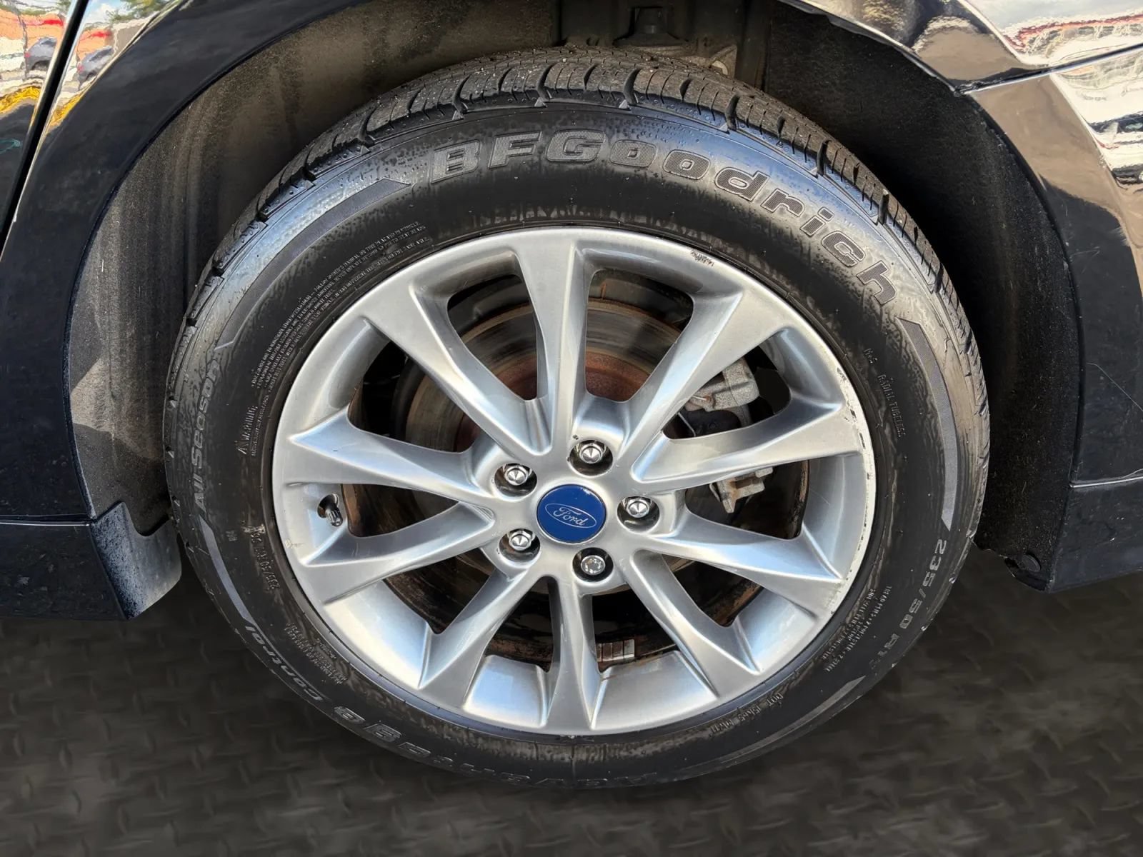 Used 2017 Ford Fusion SE w/ Fusion SE Technology Package FWD image 39
